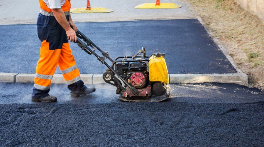 Professional gutter cleaning in Lodi, NJ